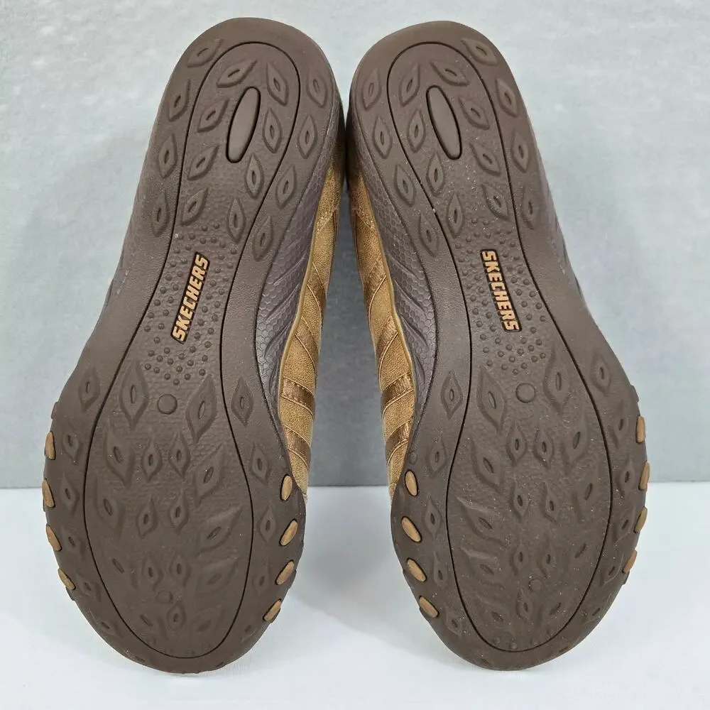 Skechers Breathe-Easy Remember Me Slip-On Taupe Memory Foam Shoes Womens 7